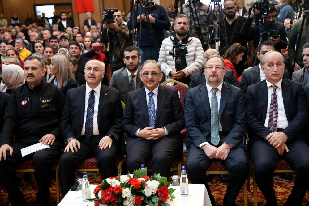 Mehmet Özhaseki1