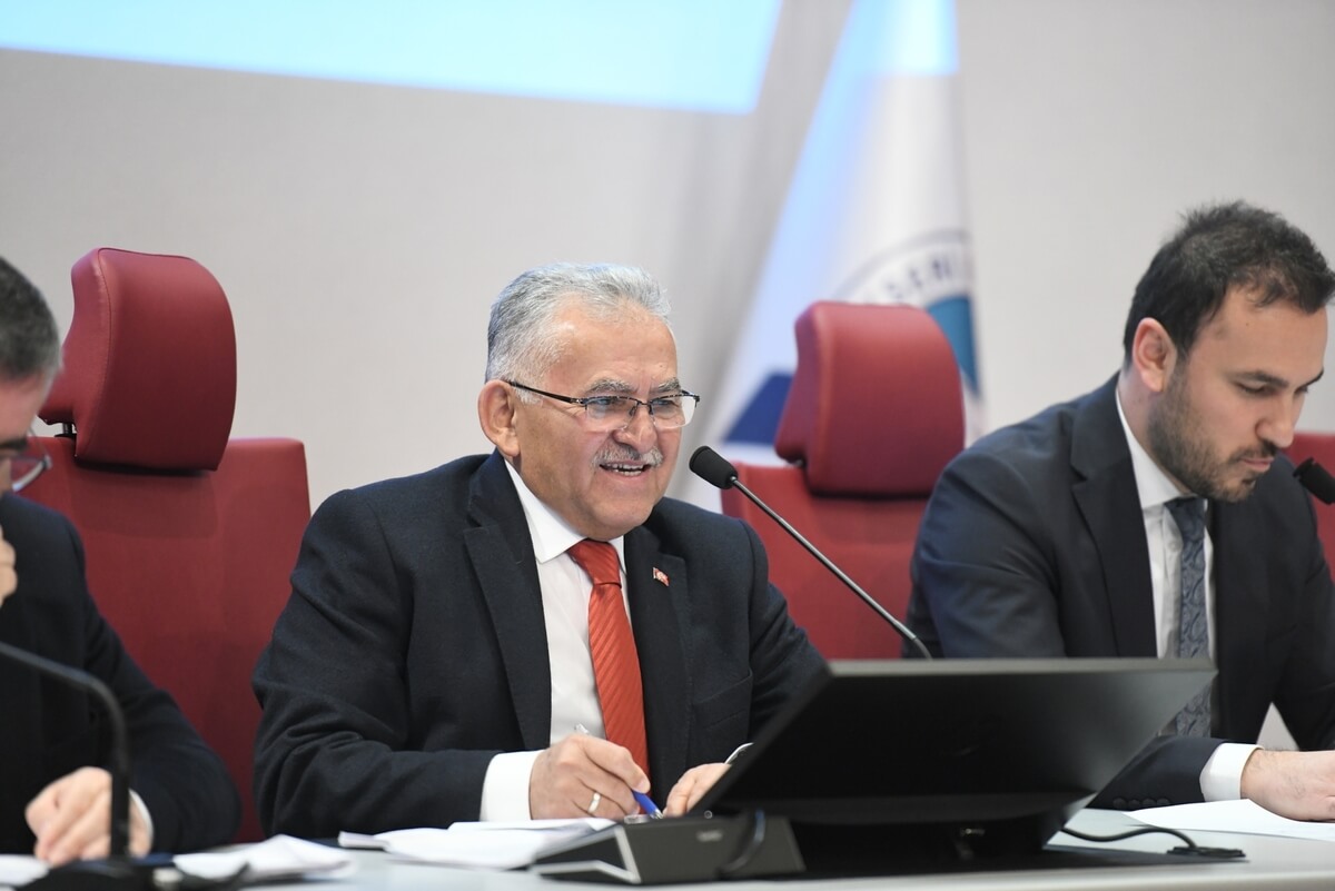 Buyuksehir Belediye Meclisi2 (1)