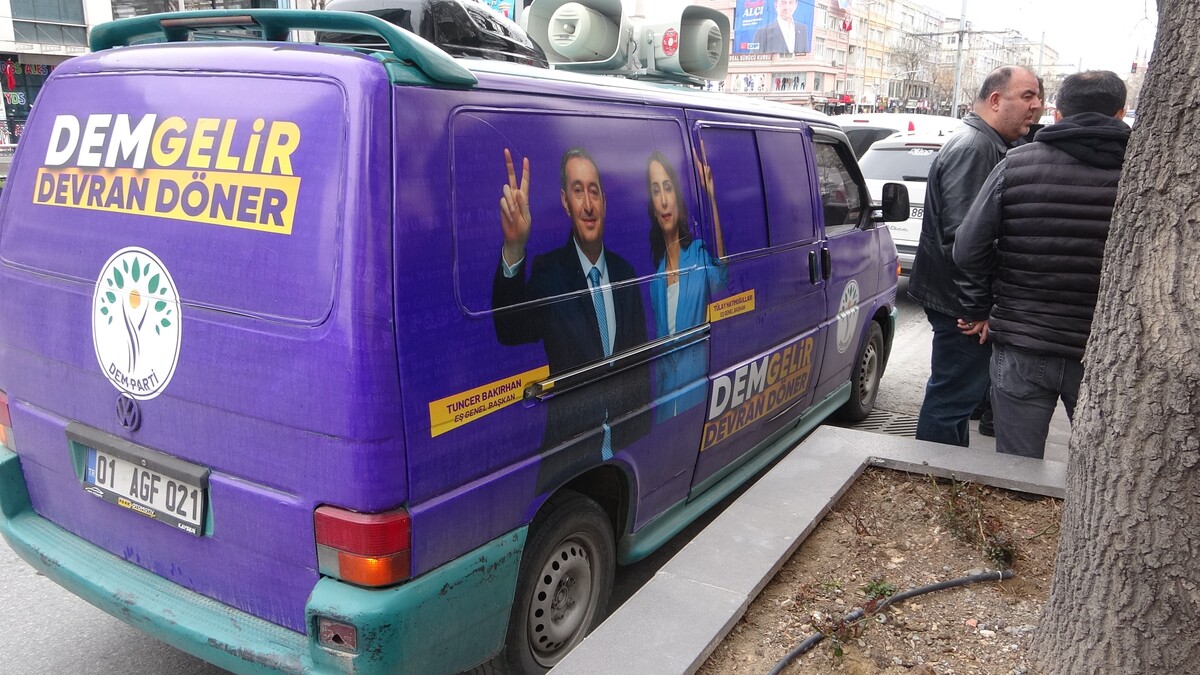 Dem Parti Saldırı (1)