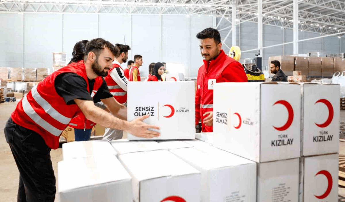 Kırmızı Sade Fotoğraflı Haber Son Dakika Instagram Gönderisi (3) (1)