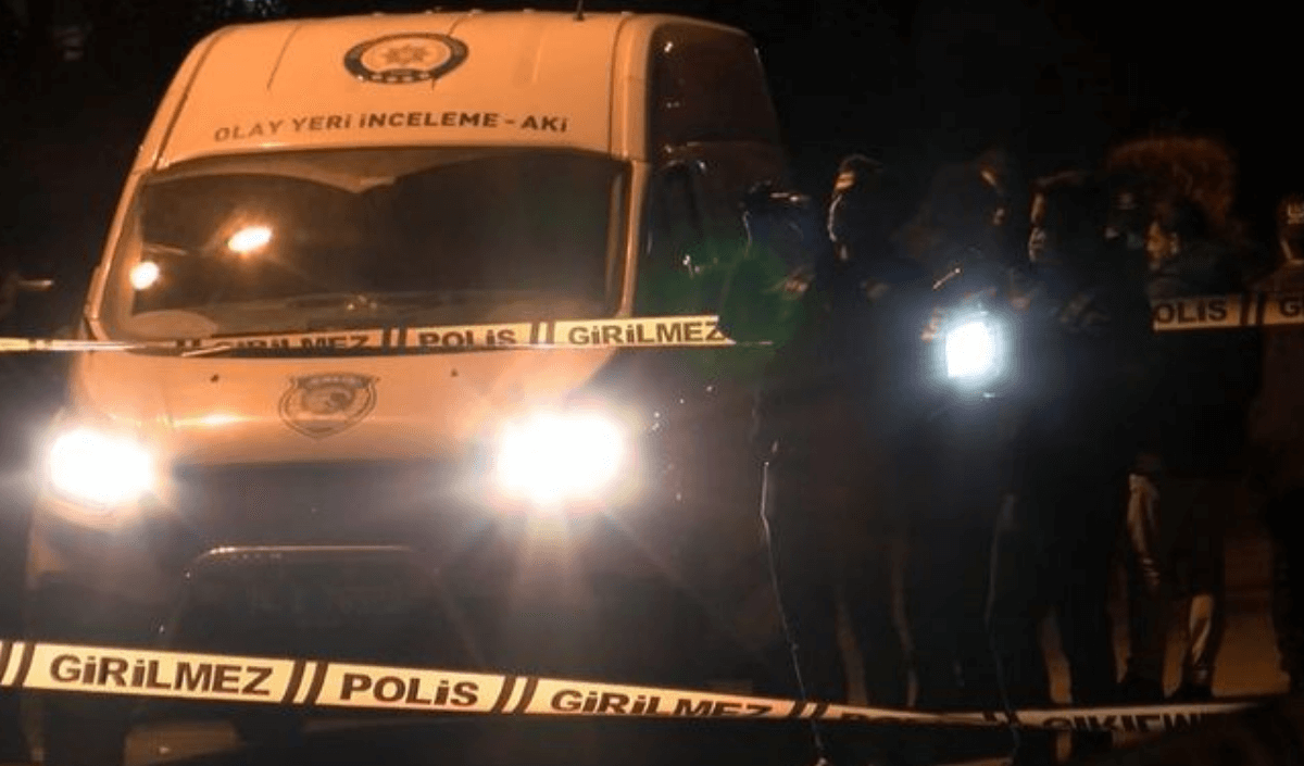 Lacivert Kırmızı Son Dakika Hareketli Instagram Gönderisi (18) (1)