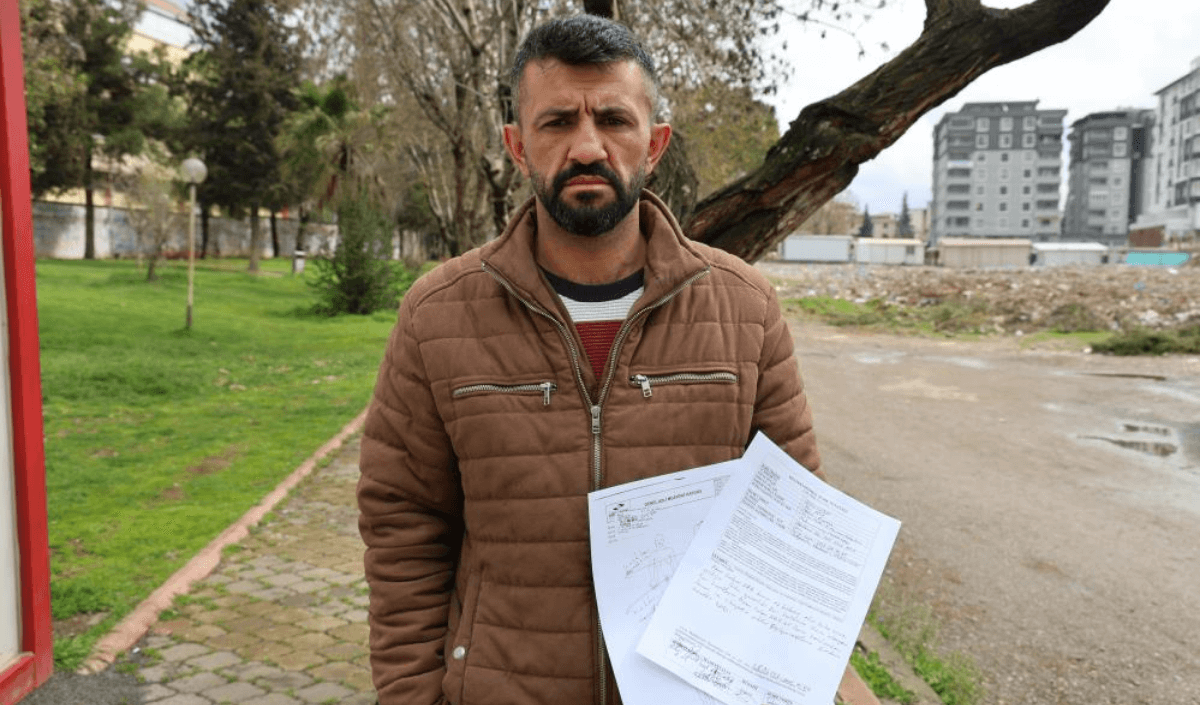 Lacivert Kırmızı Son Dakika Hareketli Instagram Gönderisi 2024 03 21T144920.070 (1)
