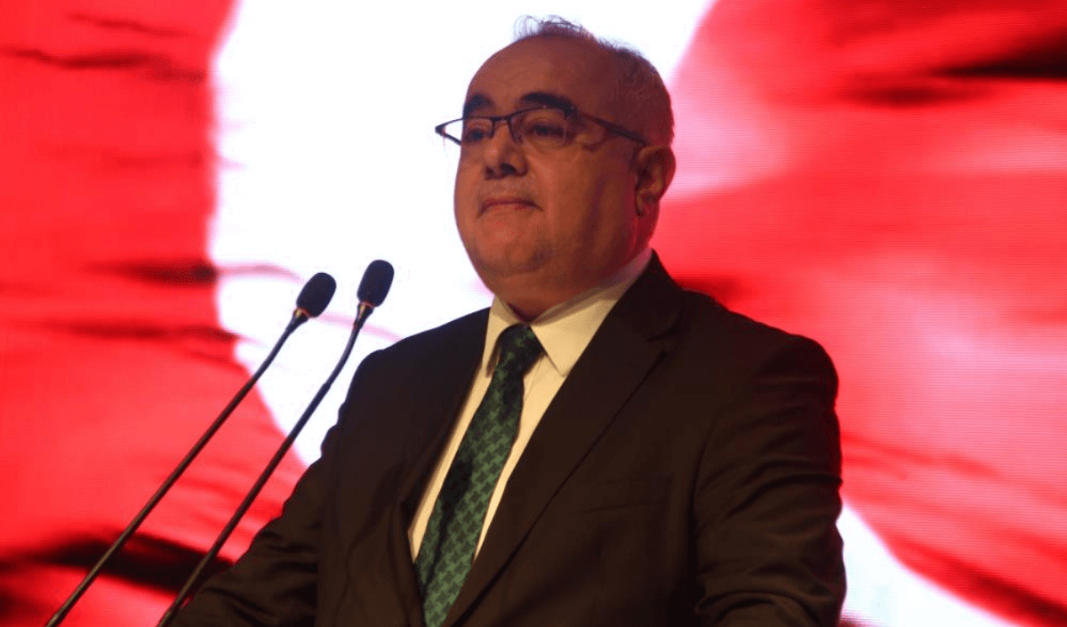 Lacivert Kırmızı Son Dakika Hareketli Instagram Gönderisi 2024 03 23T104812.621 (1)
