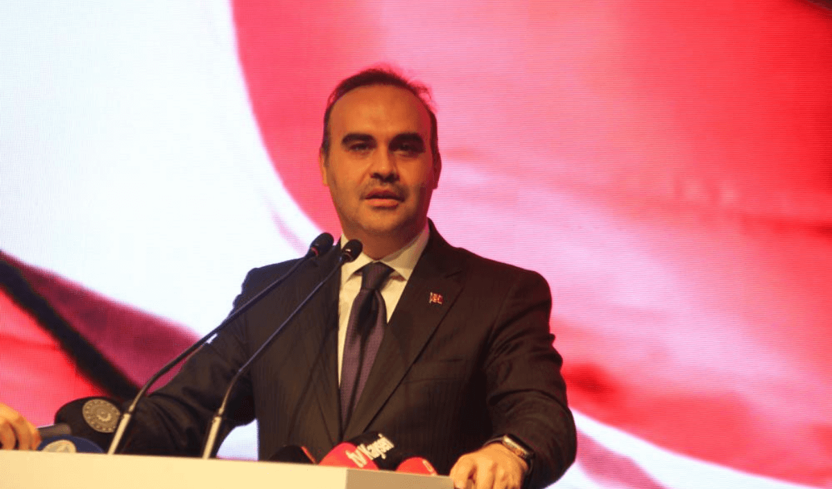Lacivert Kırmızı Son Dakika Hareketli Instagram Gönderisi 2024 03 23T104929.147 (1)