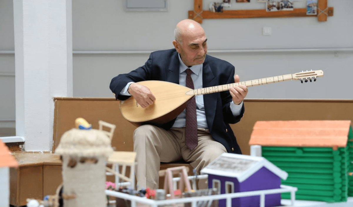 Lacivert Kırmızı Son Dakika Hareketli Instagram Gönderisi 2024 03 23T124645.454 (1)