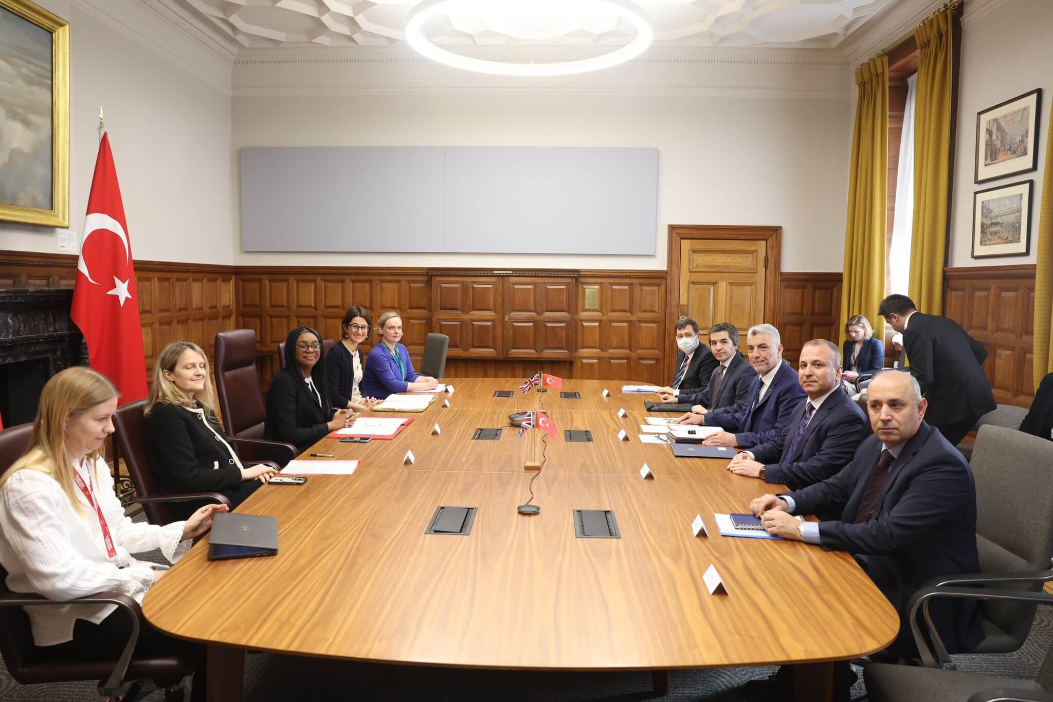 Londra Ticaret Bakanı.jpg Haber Içi