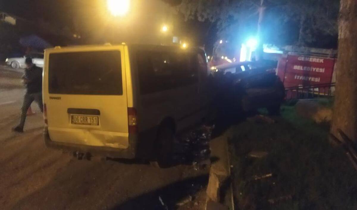 Alkollü Sürücü Kaza Makam Aracına 3 (1)