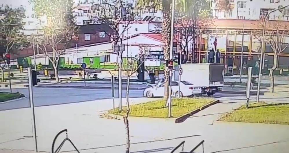 Köpekten Kaçarken Araç Çarptı Adana