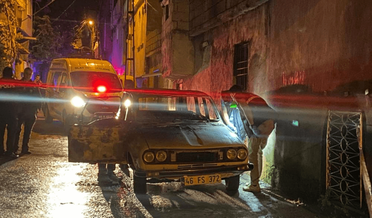 Arkadaşlarına Pusu Kuran Zanlının Otomobili Kundaklandı