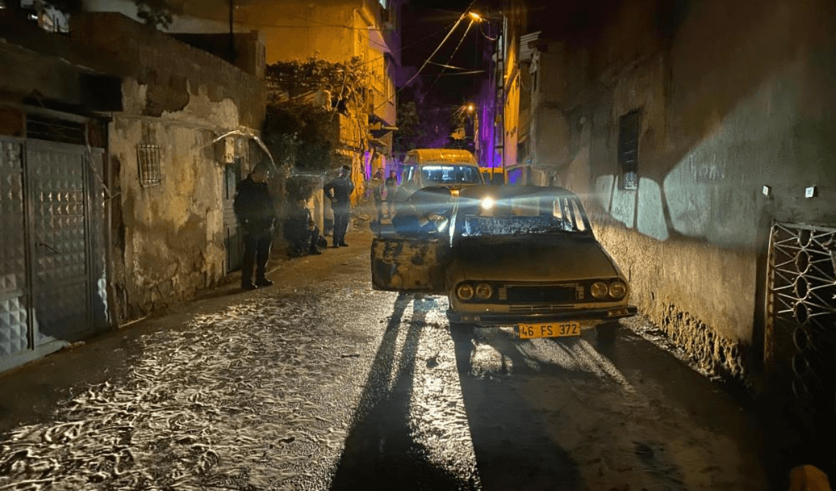 Arkadaşlarına Pusu Kuran Zanlının Otomobili Kundaklandı