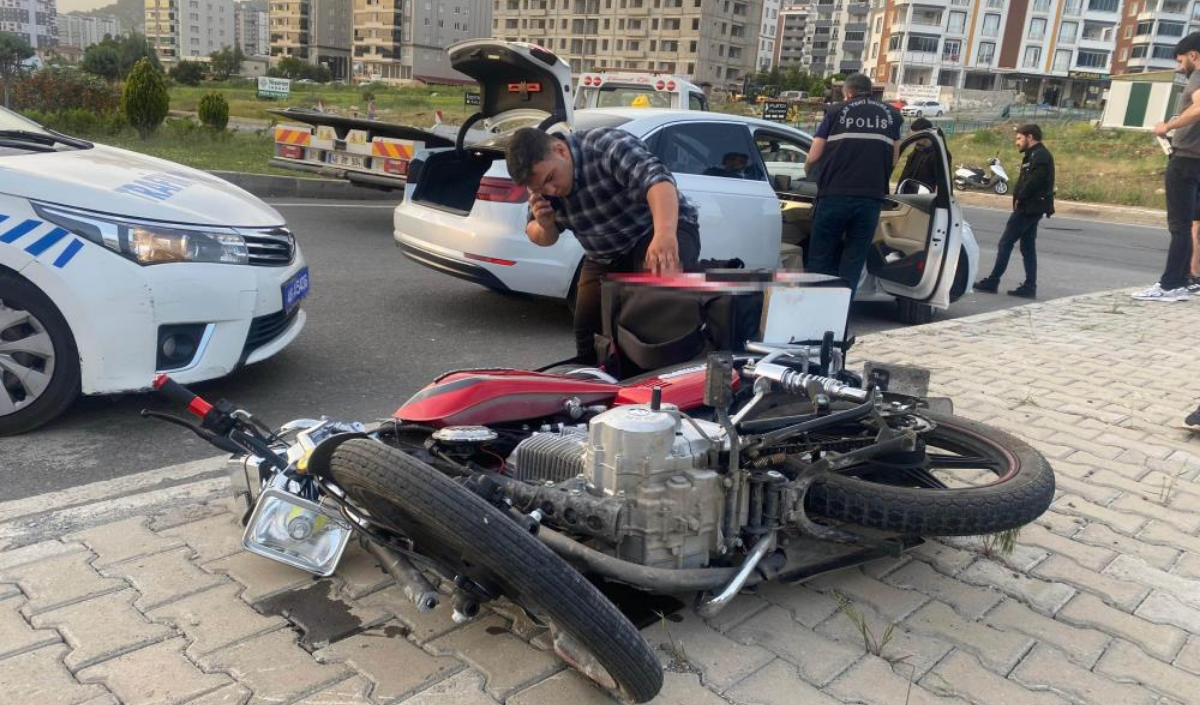 Feci Kaza: Motosiklet İle Otomobil Çarpıştı, 1 Ölü
