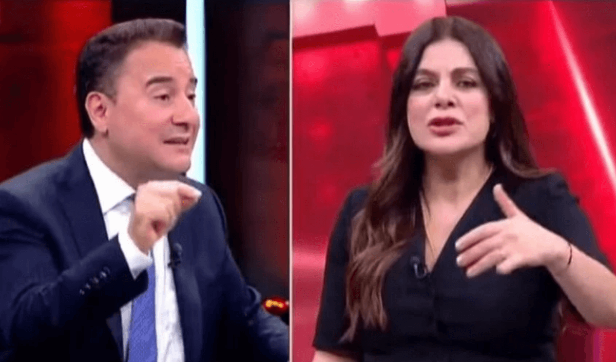 Lacivert Kırmızı Son Dakika Hareketli Instagram Gönderisi 2024 04 02T144606.405 (1)