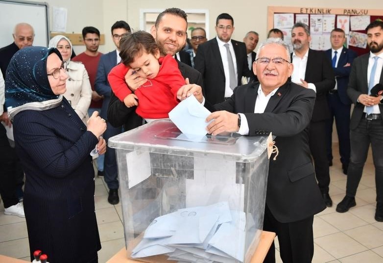 Memduh Maaş (2)