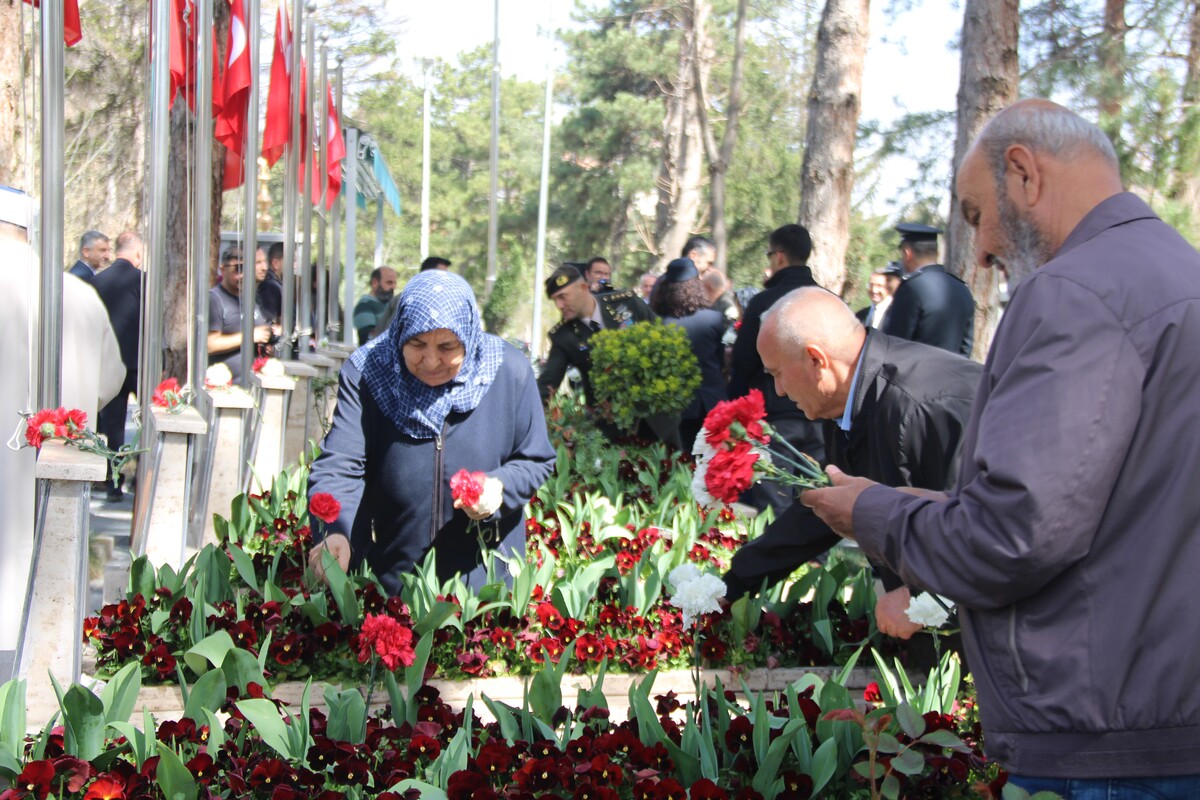 Polis Haftası Şehitlik Ziyareti (5)