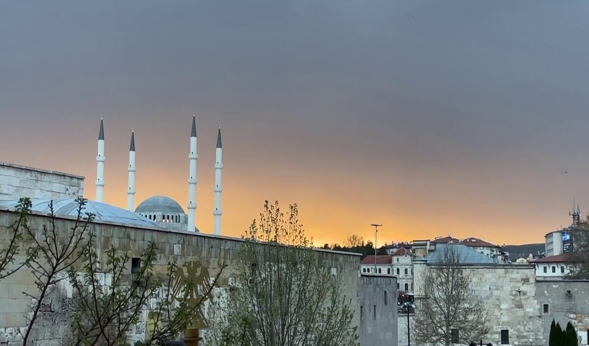 Tokat Depremi Sonrası Gökyüzündeki Değişim Merak Uyandırdı!