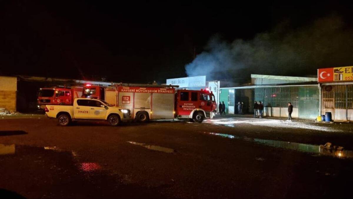 Kayseri'de Soba İmalathanesinde Yangın!