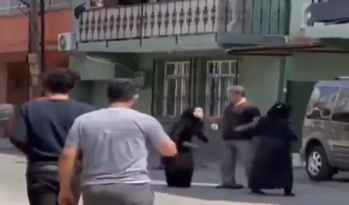 Adana'da İki Kadın Dilencinin Kavgası (1) (1)