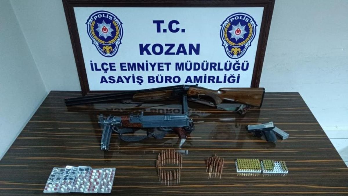 Eve Baskın Yapan Polis, Cephanelikle Karşılaştı!