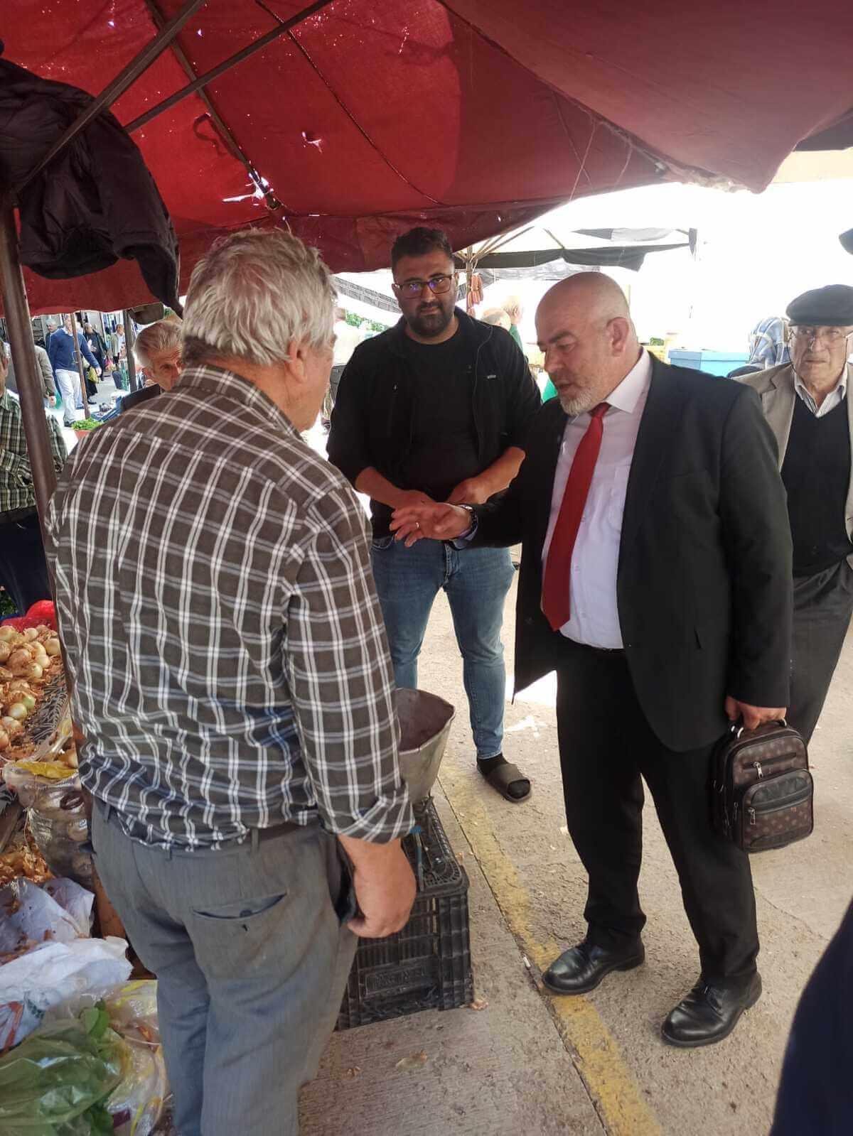 Kayseri'nin Develi Ilçesinde Zabıta Ekipleri Yahyalı Semt Pazarı'nda Denetimler Gerçekleştirdi. (1)