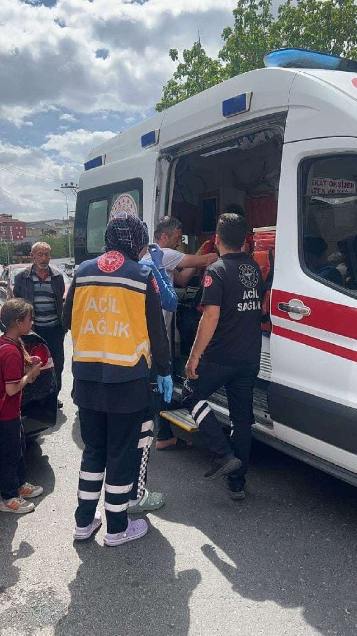 Kazadan Yaralı Kaçtı, Sağlık Ekipleri Kovaladı! 1