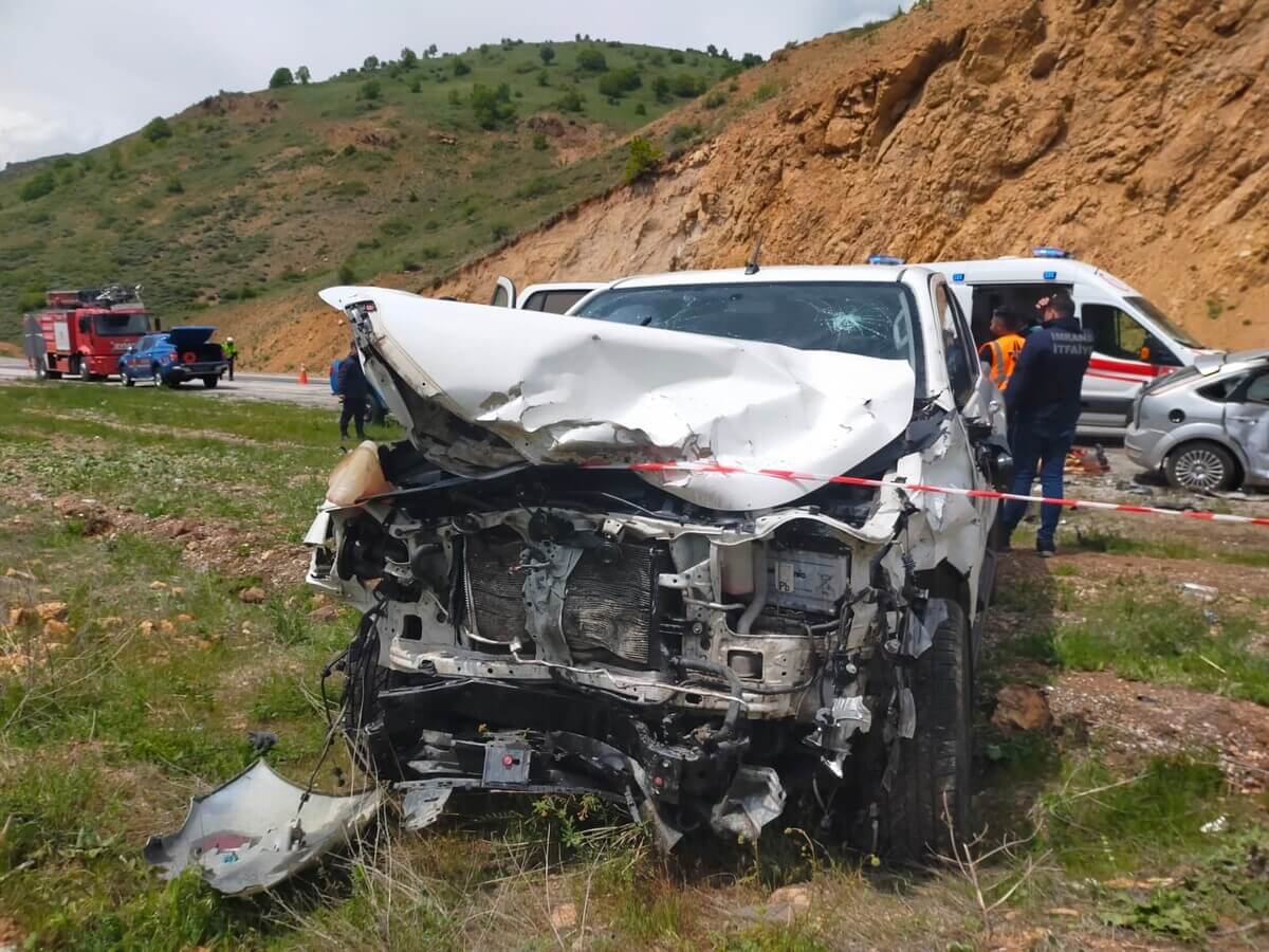 Sivas İmranlı'da Korkunç Kaza 2 Kişi Öldü (1)