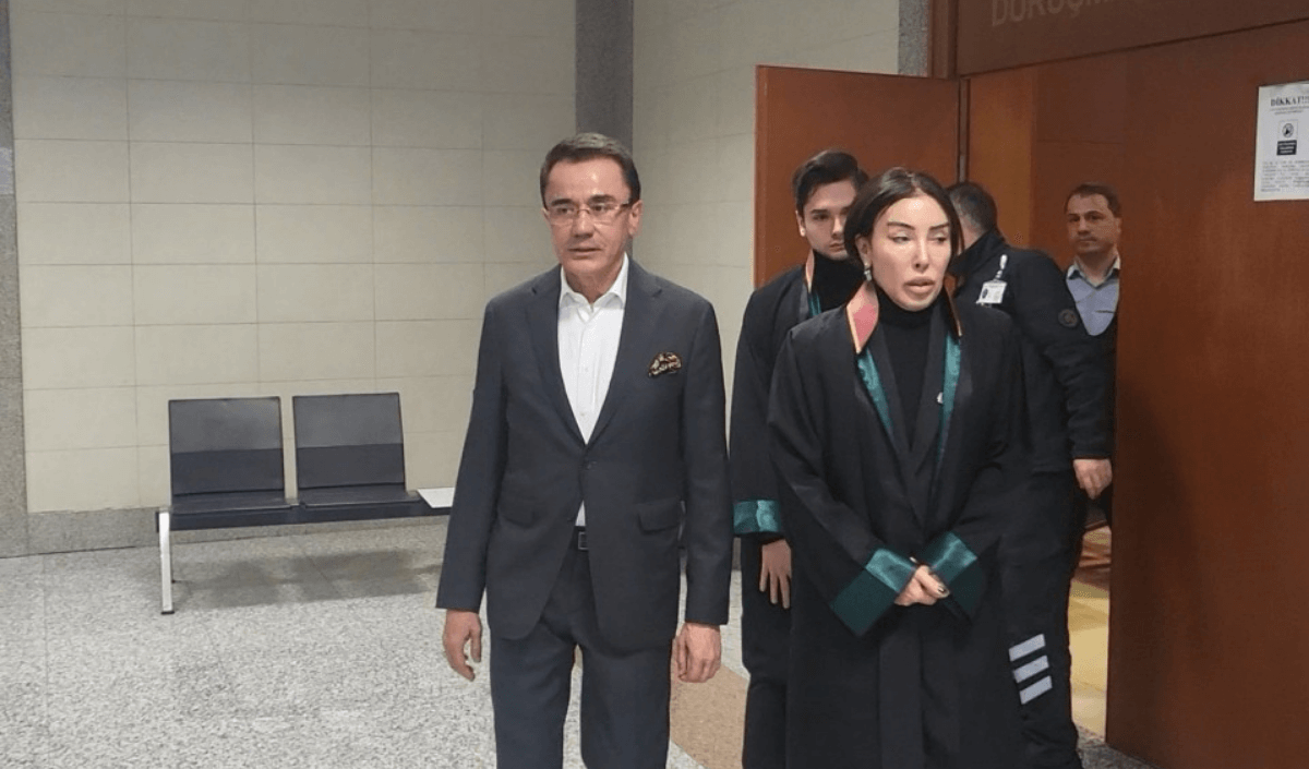 Çocuğuna Cinsel İstismarla Suçlanan Ünlü Doktordan Duruşma Salonunda İsyan!