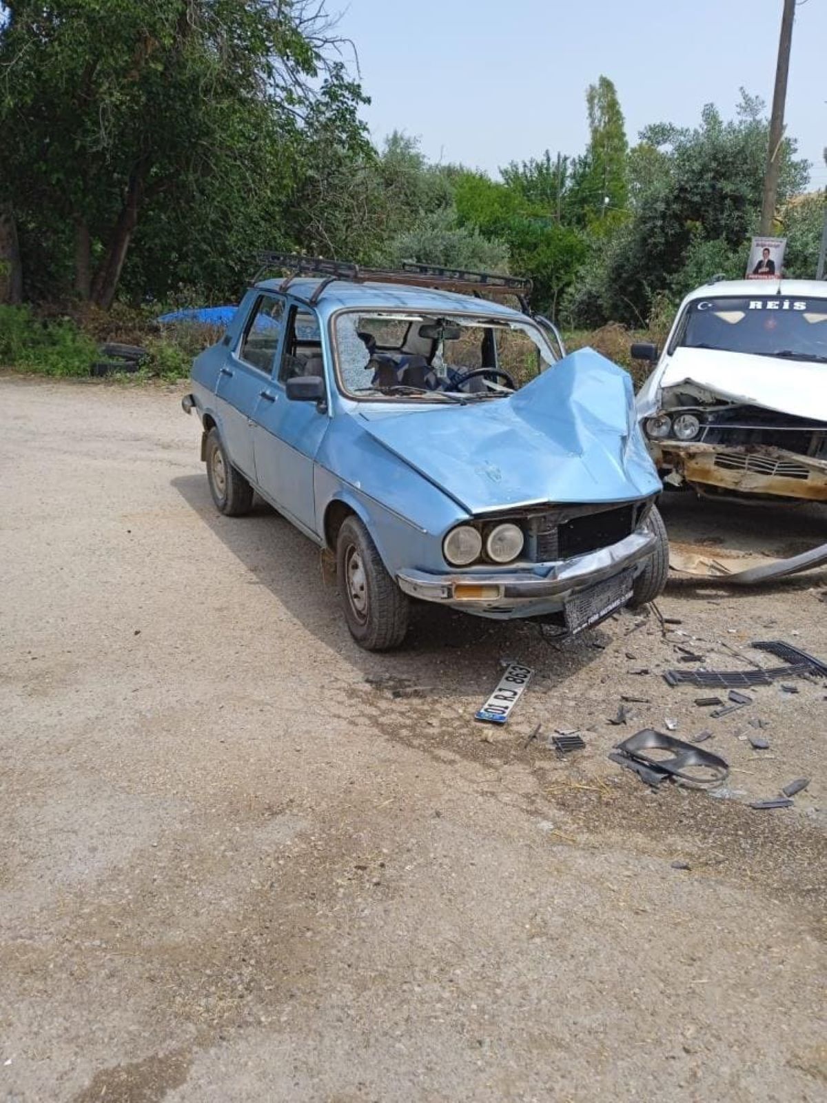 Otomobiller Kafa Kafaya Çarpıştı Yaralılar Var 2
