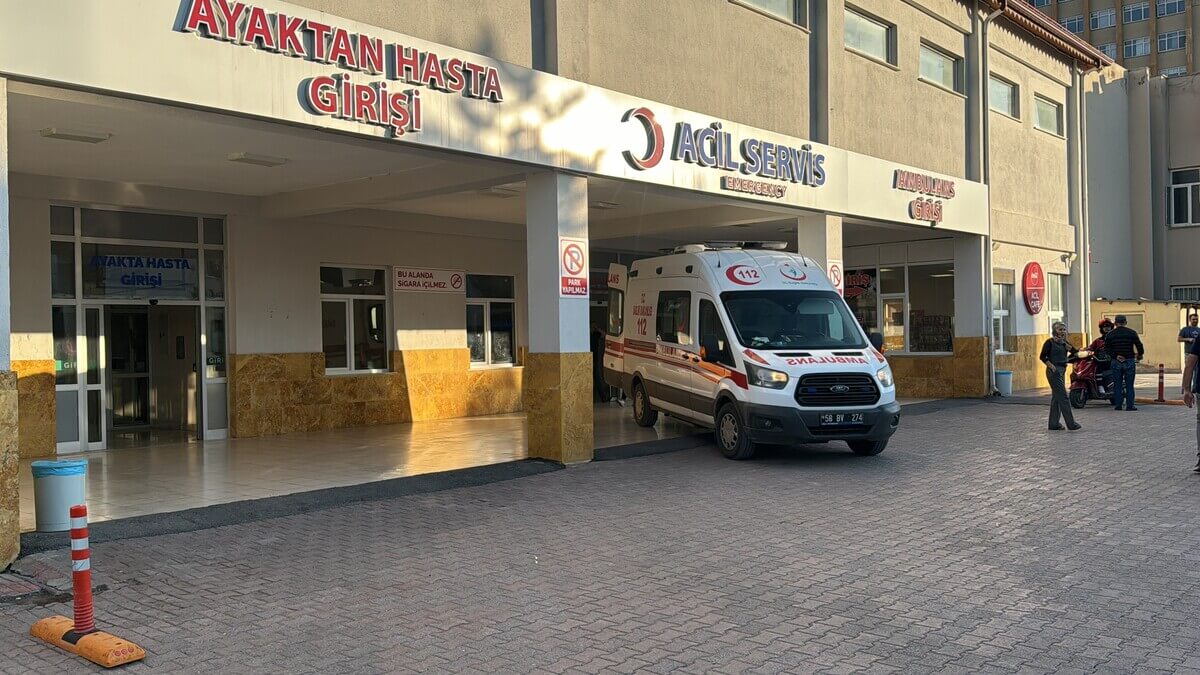 Tarlada Çalışırken Üzerine Yıldırım Düştü! (2)