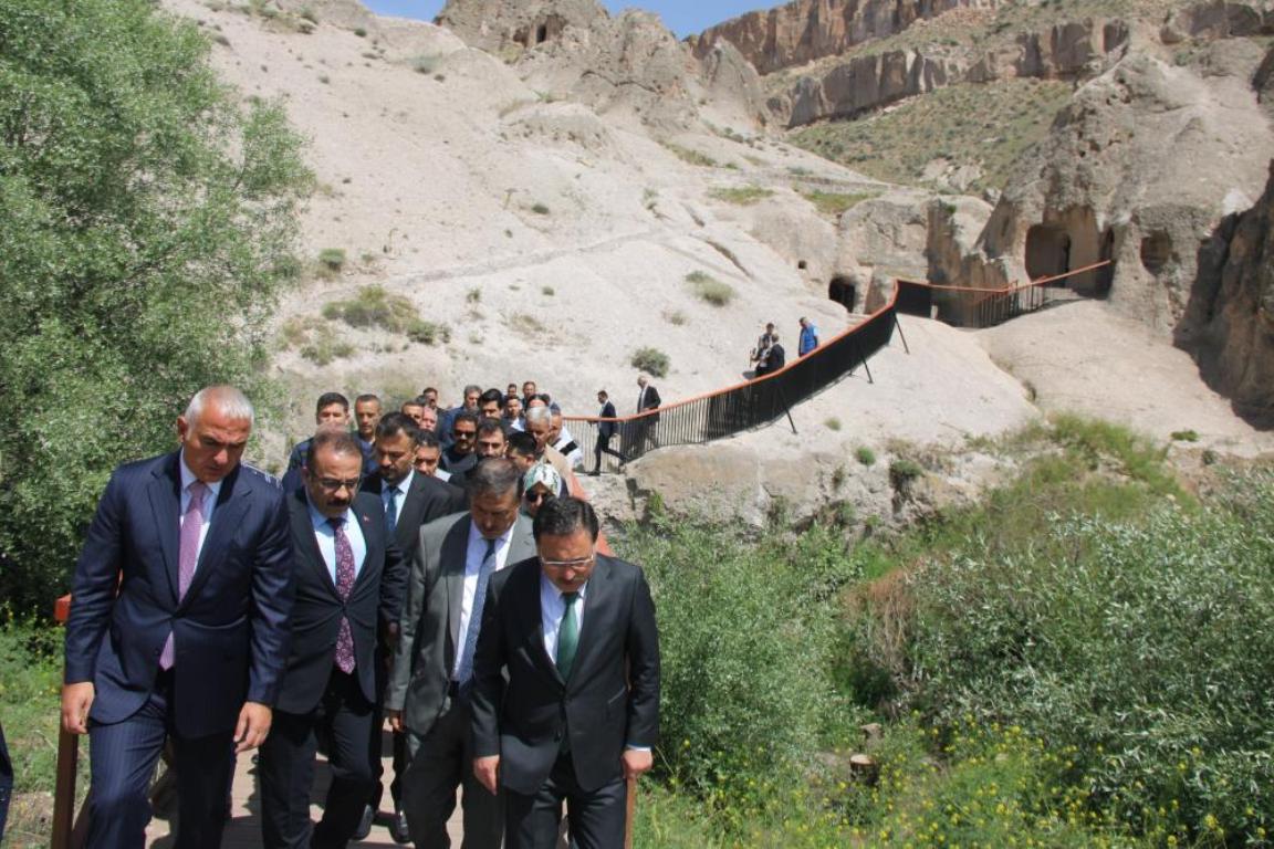 Turizm Bakan3
