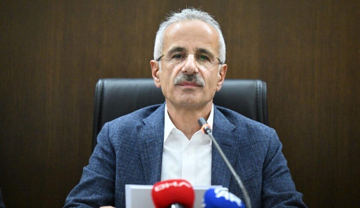 Ulaştırma Ve Altyapı Bakanı Abdülkadir Uraloğlu'nun telefonu kopyalandı.