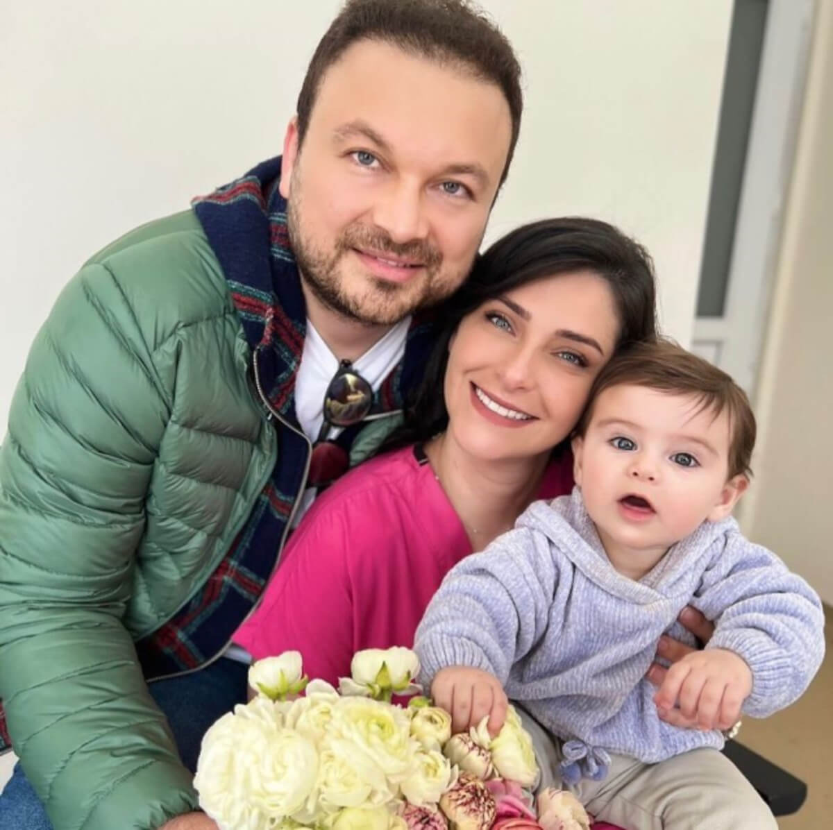 Ünlü Oyuncu Son Yolculuğuna Uğurlandı! Gözyaşları Sel Oldu!-2