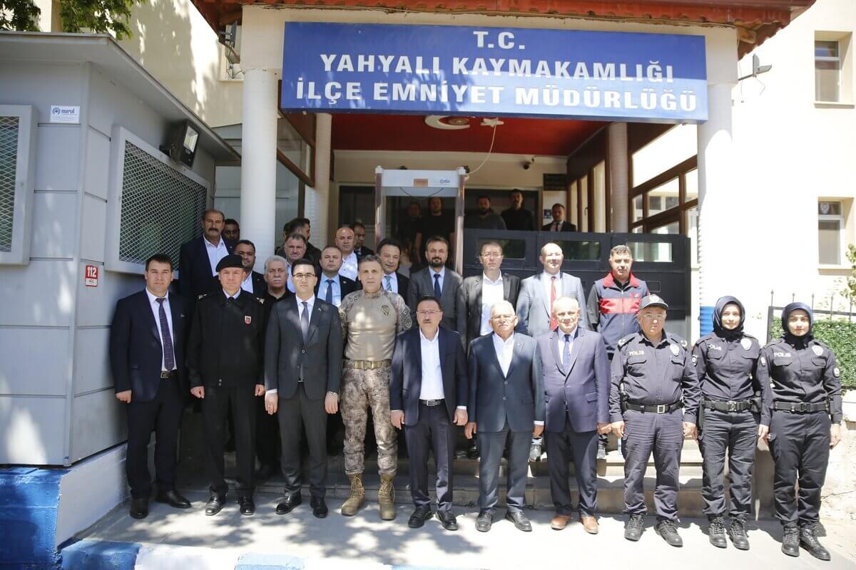 Vali Gökmen Çiçek Kayseri’de Yahyalı'da ilçe emniyet müdürlüğü