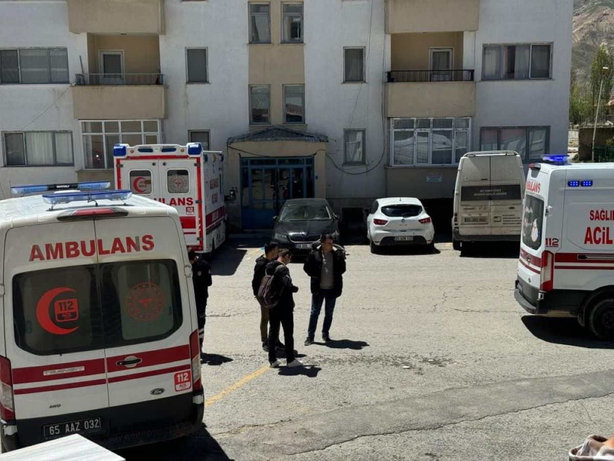 Van’da Askeri Araç Devrildi Çok Sayıda Asker Yaralı 2