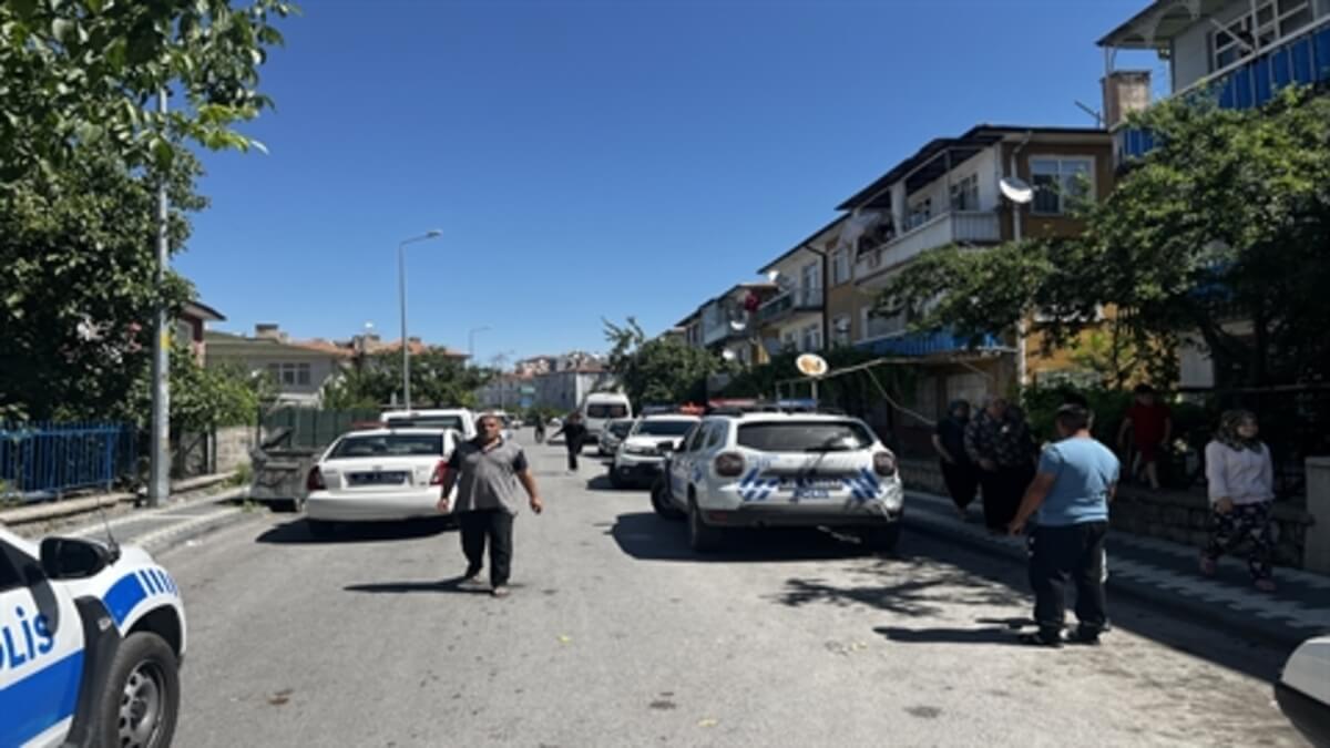 Kayseri'de Evinde Başından Vurulmuş Halde Bulunan Adamın Katili 5 Yaşındaki Oğlu Çıktı!-3