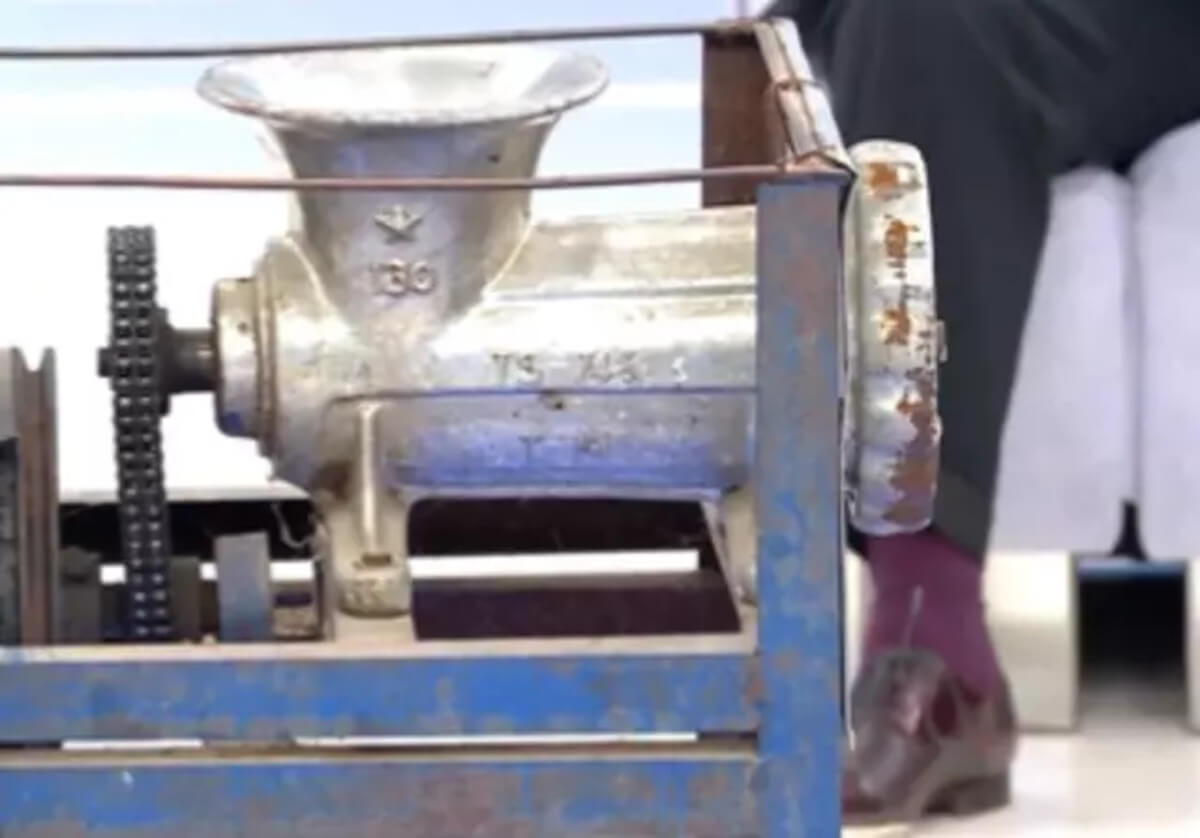 Müge Anlı'da Tüyler Ürperten Anlar! Ceset Çekildiği Söylenen Kıyma Makinesi Canlı Yayına Getirildi!-1