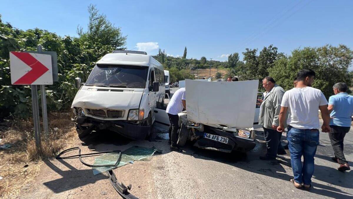 Feci Kazada Kahraman Doktor Yaralıların Yardımına Koştu!-1