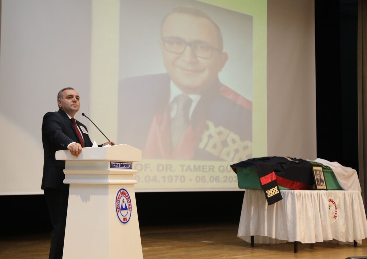 Erciyes Üniversitesi’nde Görevli Prof. Dr. Tamer Güneş Son Yolculuğuna Uğurlandı! (3)