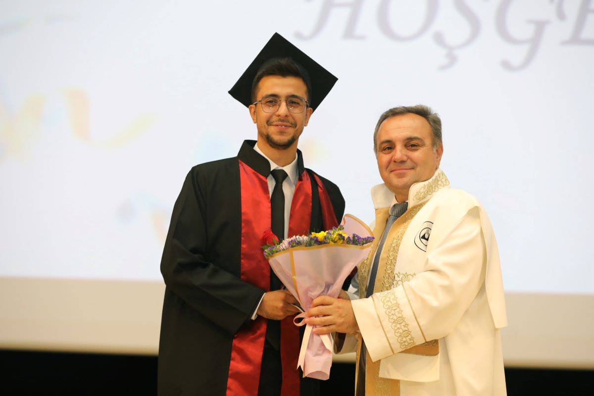 Erü Mezuniyet3