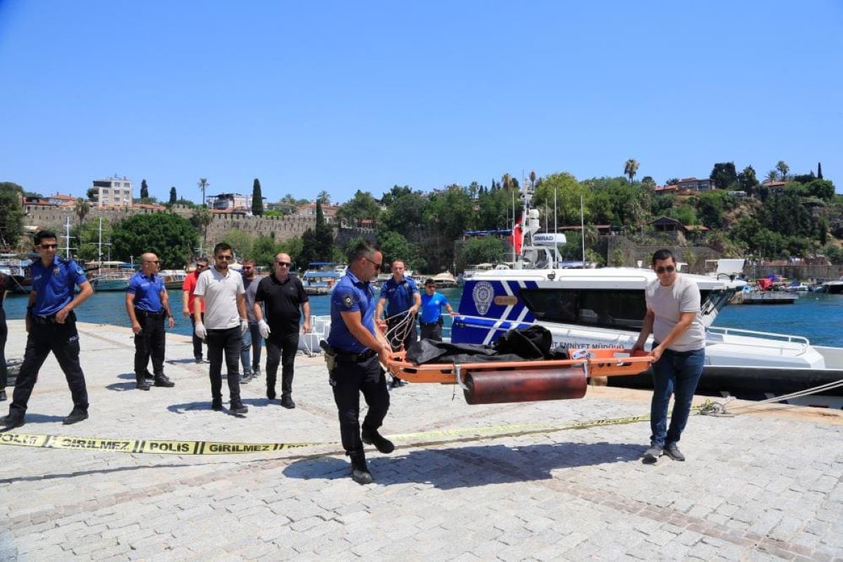Kafası, Kolu Ve Bacağı Kesilmiş Ceset Bulundu! 1