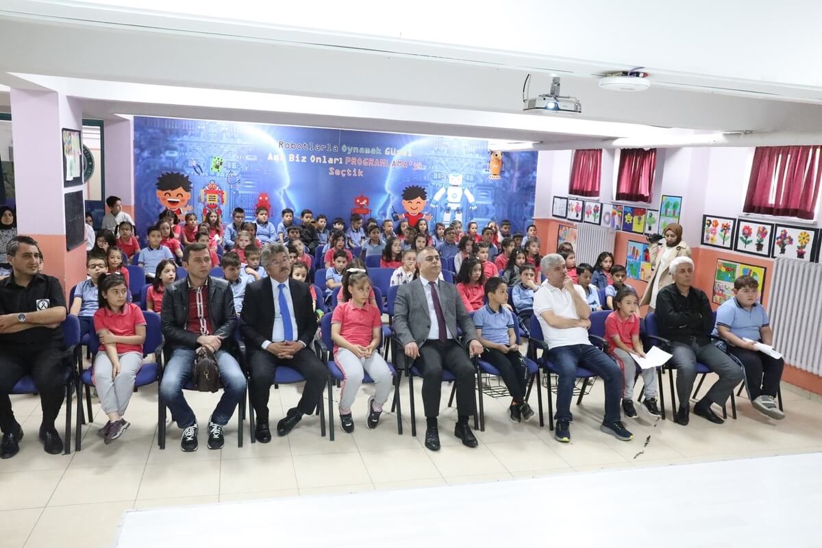 Kayseri’de Develi ve Hacılar'da Öğrencilere, ‘Su Tasarrufu ve Suyun Serüveni’ Anlatıldı