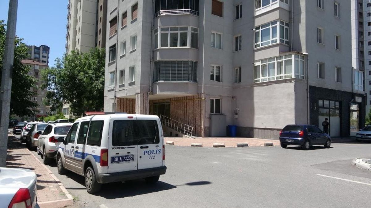 Kayseri’de Bayram Hüzne Dönüştü Yakınları Evde Ölü Buldu! 1