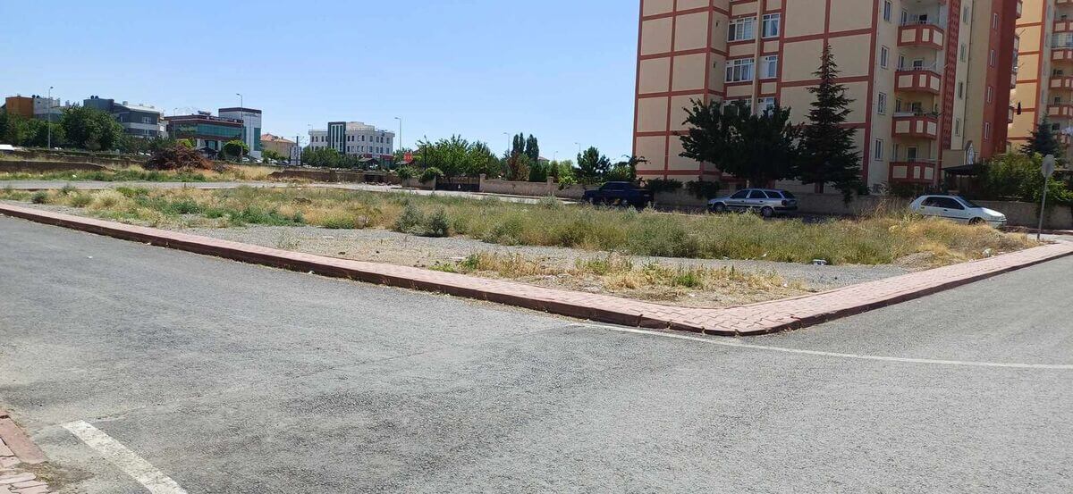 Kayseri’de Bu Alan Kaderine Terk Edildi! 3 (1)