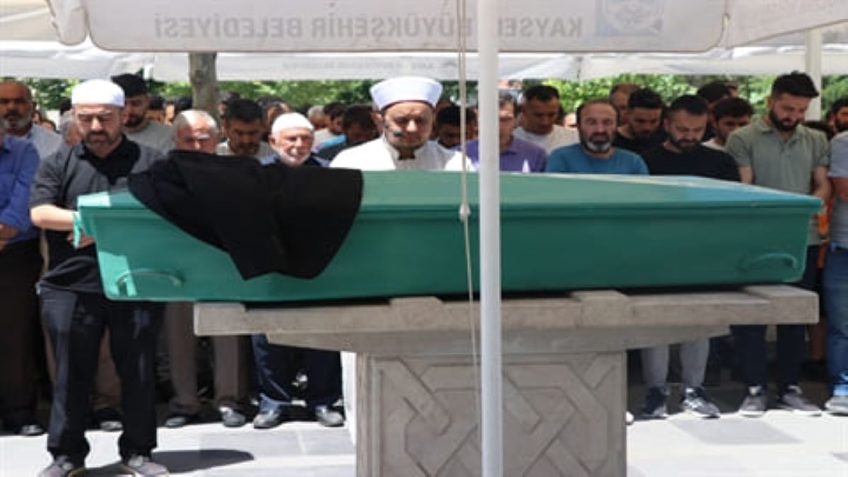 Kayseri’de Cinayete Kurban Giden İnşaat İşçisi, Toprağa Verildi! 1