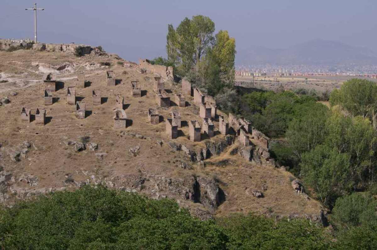 Kayseri’de Gesi Bağları’nda Bulunan Güvercinlikler (3)