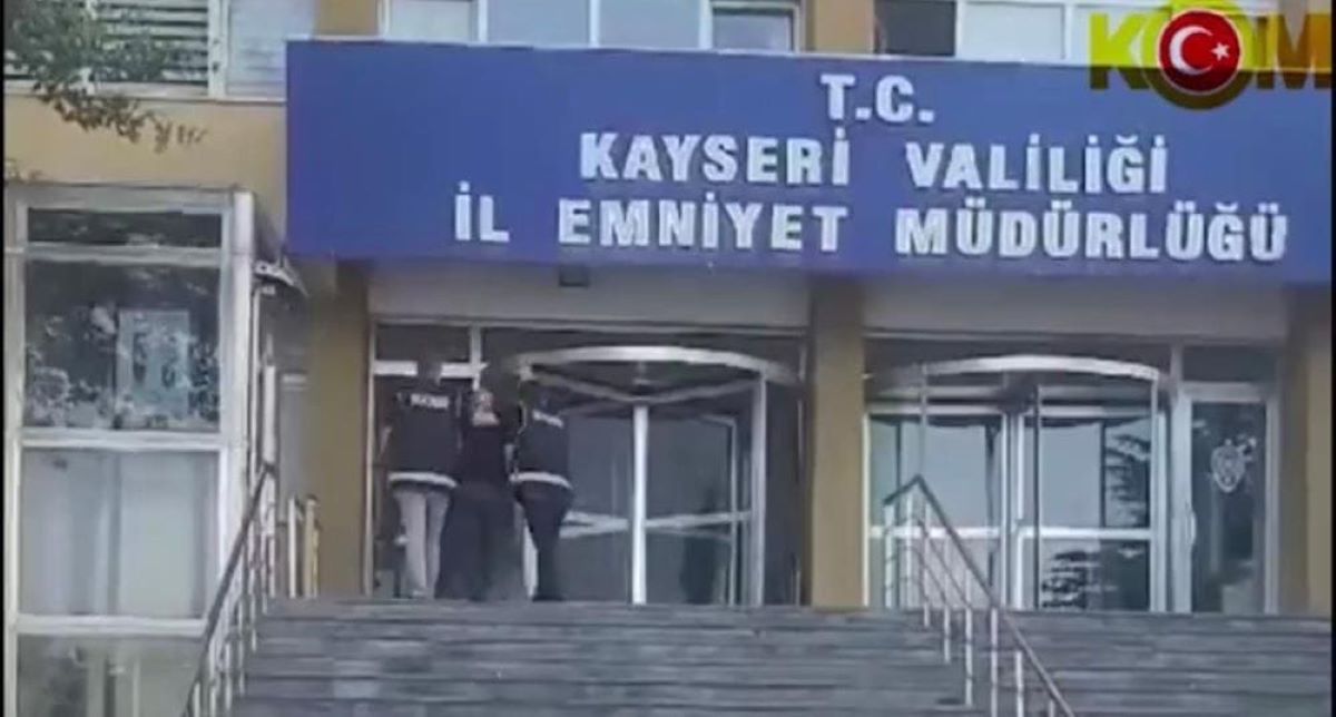 Kayseri’de Hapis Cezası Bulunan Şahıs, Avm’de Polisle Kovalamaca Oynadı! 1