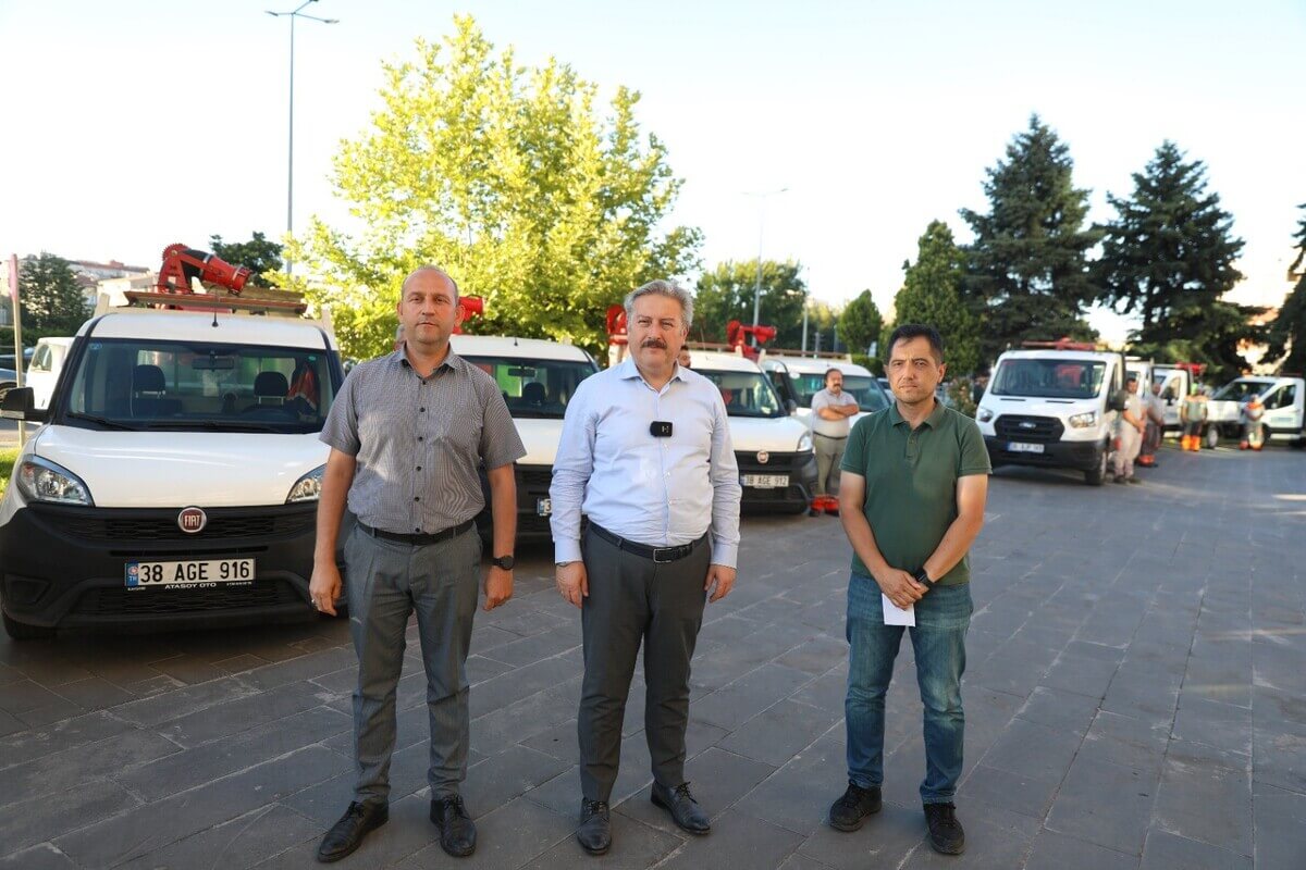 Kayseri Melikgazi’de Sivrisinek, Karasinek ve Haşereler İçin İlaçlama Çalışmaları Başladı!