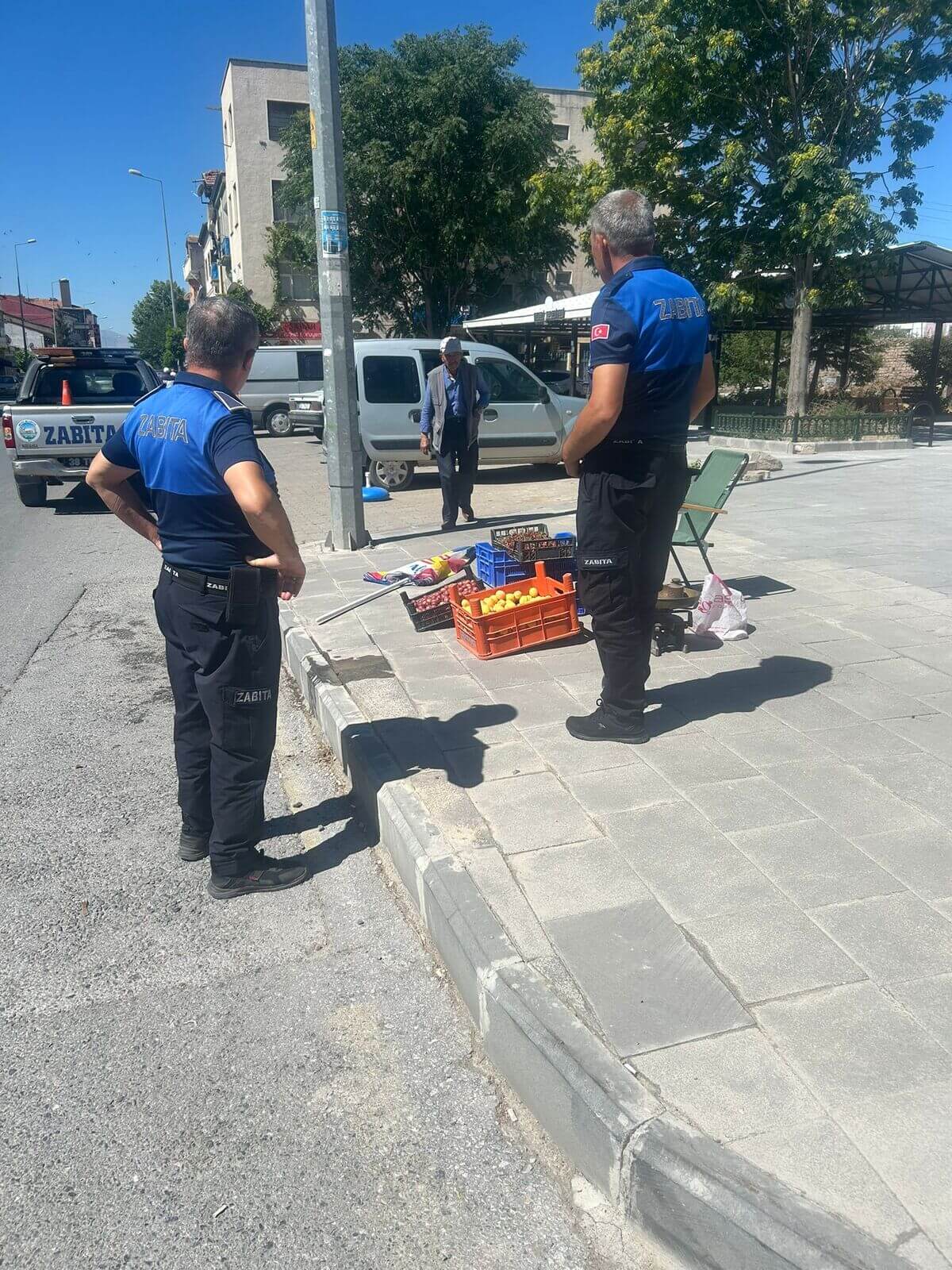 Kayseri’nin Develi Ilçesinde O Cadde Araç Trafiğine Kapatılarak Yayalar Için Yürüyüş Alanı Yapıldı. Detaylar Kayseri Haberimizde.. (1)