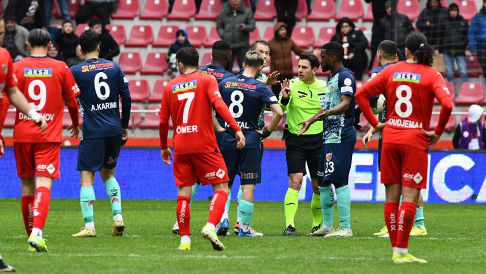 Kayserispor Kırmızı Kart1