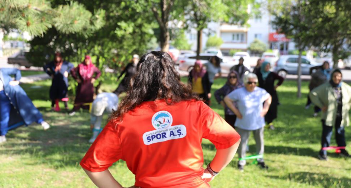 Sporaş