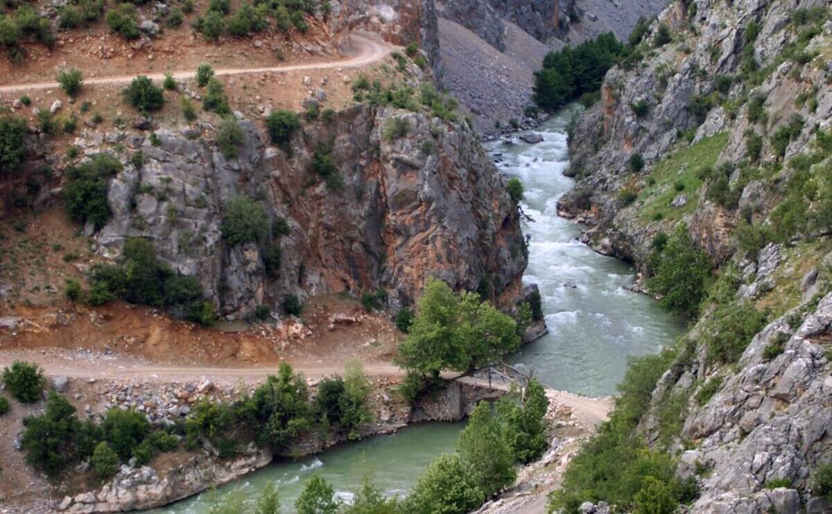 Kayseri'de Oraya Giden Kendini Kaybediyor!-1